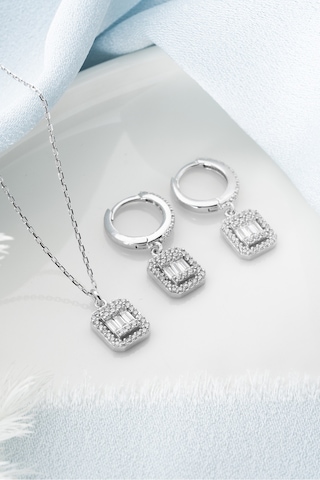 Çekirdekjewelry 925 Ayar Gümüş Baget Taşlı Kolye Küpe Seti Gri