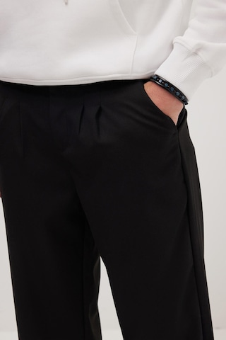 Tudors Erkek Regular Fit Klasik Kesim Normal Bel Geniş Paça Siyah Pantolon-40339 Siyah