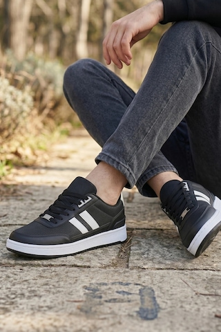 In Step Street-core: Siyah Deri Görünümlü Günlük Erkek Sneaker