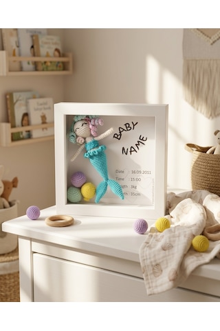 Kişiye Özel 3d Amigurumi Bebek Hatıra Çerçevesi : Deniz Kızı Beyaz Ahşap