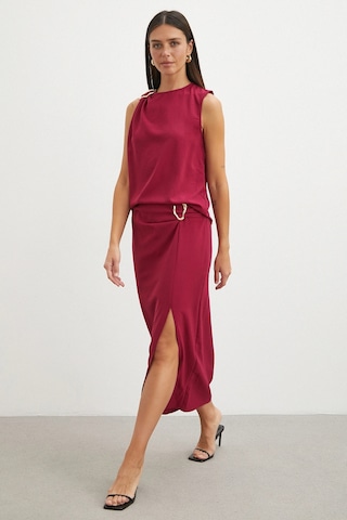 Uterpe Omuz Tokalı Saten Bluz Bordo