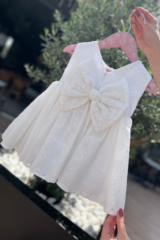 Dantel Detaylı Kız Çocuk Bebek Beyaz Fisto Pamuk Elbise 001