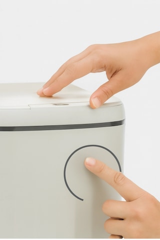 20 Litre Sensörlü Açıp Kapanan Akıllı Teknolojik Çöp Kovası 4 Pil Yanında