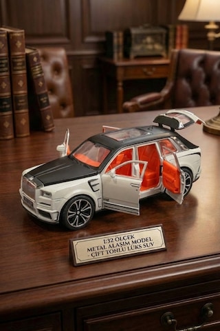 Rolls Royce Cullinan Metal Model Araba 1:32 - Sesli Işıklı Kapıları Açılan Oyuncak Jip 18 Cm