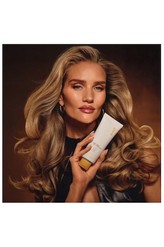 Gisou Honey Milk Styling Cream - 5'i 1 Arada Şekillendirici Krem 150 Ml