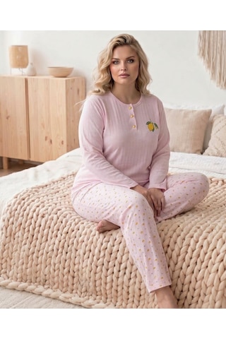 Eyfuze Kadın Kışlık Büyük Beden Curve Nakışlı Desenli Yakası Düğmeli Uzun Kollu Pijama Takımı Toz Pembe