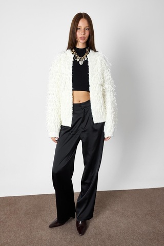 Sherin Ekru Püsküllü Triko Hırka
