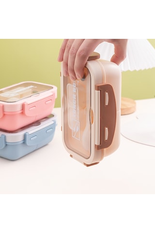 Çatal Bıçak Takımı İle Kare Öğle Yemeği Kutusu