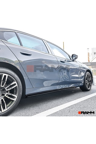 Bmw G60 Yan Marşbiyel Etek Sağ-sol Parlak Siyah