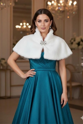 Veraura Lifestyle Beyaz Broşlu Kürk Etol Bolero