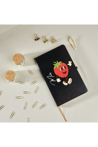 Kişiye Özel Çilek Karakterli Eğlenceli Tasarım Deri Kapak Defter Siyah