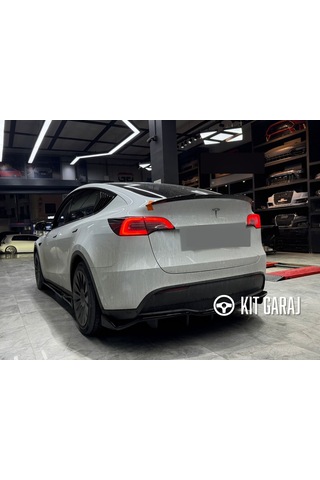 Tesla Model Y Spoiler Plastik Parlak Siyah Boyalı