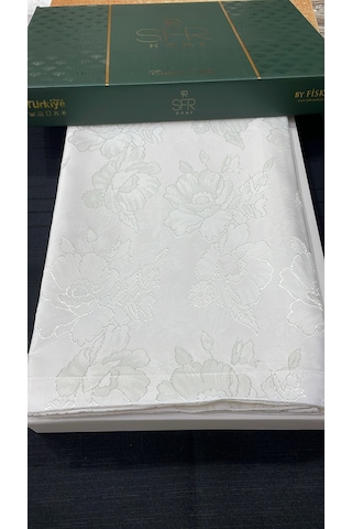 Gülistan Çiçek Desen Leke Tutmaz Yemek Masa Örtüsü 160x220cm Krem