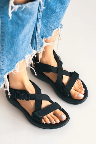 Günlük Unisex Tokalı Sandalet Yastıklı Hafif Tabanlı Çapraz Şerit Outdoor Esnek Ayakkabı 125ç Siyah