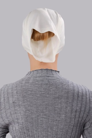 Tesettür Boru Bone Önü Dikişsiz Hazır Pratik Geçmeli Düz Bonesi Pamuk Likralı Penye Ekru