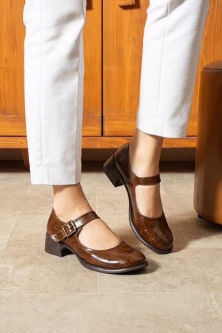 Dabab Shoes Clarıssa Kadın Ortopedik 4 Cm Topuklu Tokalı Yuvarlak Burun Balerin Babet Klasik Ayakkabı Kahverengi