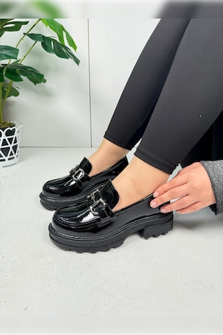 Günlük Kadın Loafer V Tokalı Kalın Topuklu Tırtıklı Tabanlı Oval Burunlu Makosen Ayakkabı 7455 - 7453 7453-siyahrugan