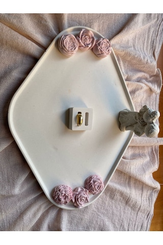 Taşlı Nişan Tepsisi Yüzüklük, Gelin Damat Figürlü, Kokulu Güllü Dekor 30x23 Cm Renkli