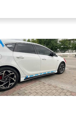 Opel Astra J Kanallı Yan Marşpiyel Çift Plastik