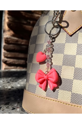 Pembe Fiyonk Ve Kalp Detaylı Kristal Boncuklu Charm / Lüks Çanta Süsü Pembe - Beyaz