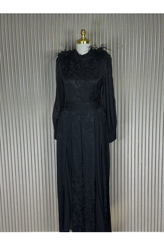 My312 Nuss Ns-26s5728-s Siyah Renk Önü Piliseli Broşlu Elbise Çok Renkli