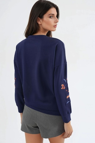 Hiccup Modal Dokulu İşlemeli Bisiklet Yaka Sweatshirt Berşan Collection Lacivert