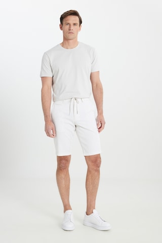 AC&Co / Altınyıldız Classics Erkek Ekru Vızon Slim Fit Dar Kesim Yan Cepli Gofre Desenli Şort Ekru Vızon Ekru