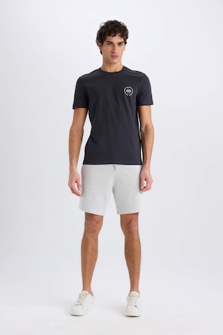 DeFacto %100 Pamuk Slim Fit Dar Kesim Bisiklet Yaka Baskılı Kısa Kollu Tişört C2079AX25SMAR204