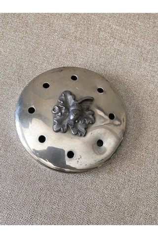 Fındık Motıflı Gümüş Kaplama Delıklı Kapak 12Cm