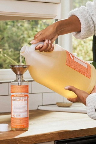 Dr. Bronner's Çay Ağacı Kokulu Çok Amaçlı Sıvı Sabun 473 ML