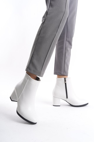Kadın Liva Düz Topuklu Kısa Bot Beyaz Deri
