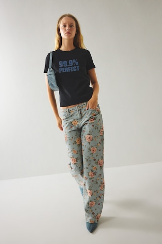 Defacto %100 Pamuk Çiçekli Straıght Fıt Normal Bel Kısa Paça Standart Boy Gabardin Pantolon I9241ax26aube791 Mavi-be791