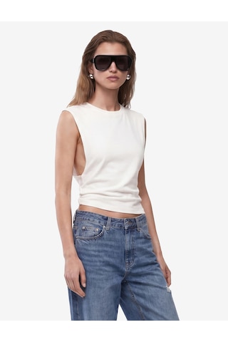 Koton Pamuklu Slim Fit Bisiklet Yaka Kolsuz Sırt Detaylı Bluz Ekru 6sak10337ek