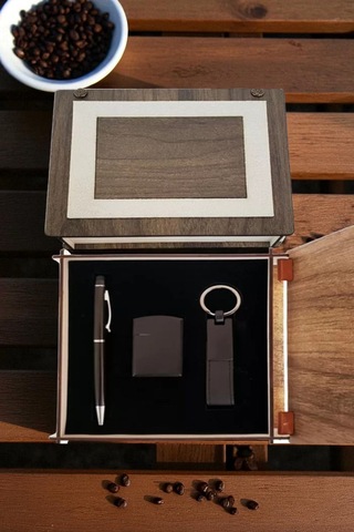 Hediye Kalem Anahtarlık Ve Çakmak Seti