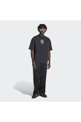 Adidas Elevated Gfx Erkek Siyah Tişört Kw4405