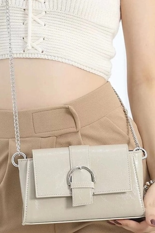 Lovelystore Kadın Deri Görünümlü Toka Detaylı Zincirli Omuz Çantası 23x13 Krem
