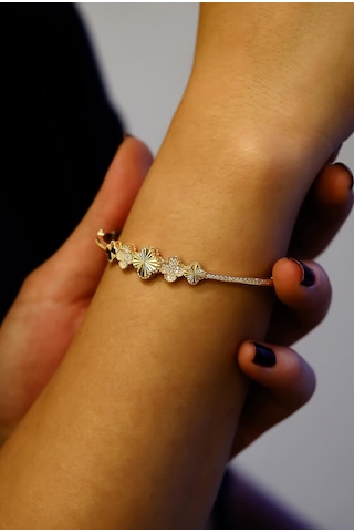 Taş Detaylı Yonca Altın Bieklik Sarı - Beyaz