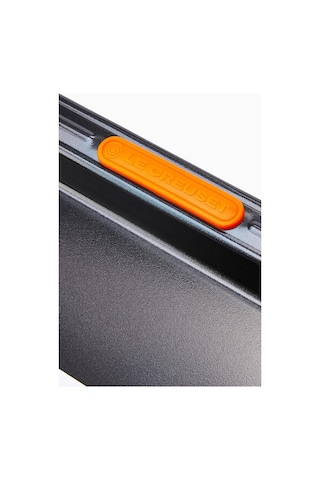 Le Creuset Dikdörtgen Yapışmaz Fırın Tepsisi 32 Cm Siyah