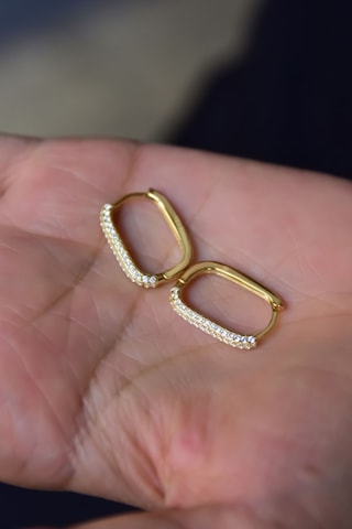 925 Ayar Gümüş Gold Kaplama Zirkon Taşlı Dikdörtgen Halka Küpe
