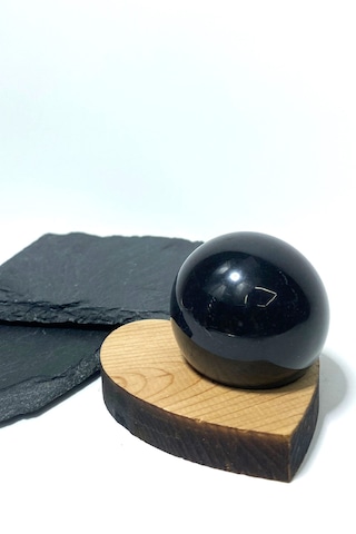 Obsidyen Taş Küre