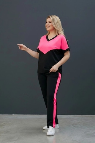 Aytemas Neon Renk Detaylı Takım Pembe