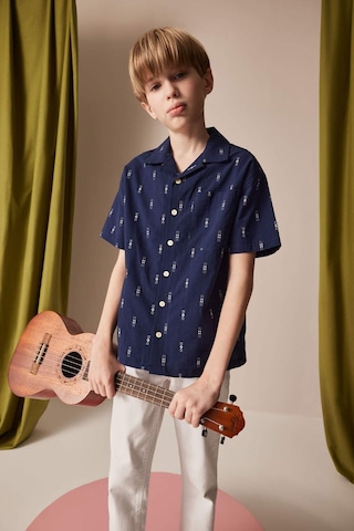 DeFacto Erkek Çocuk Oversize Geniş Kalıp Polo Yaka Brode Kısa Kollu Gömlek D8339A825SMNV248