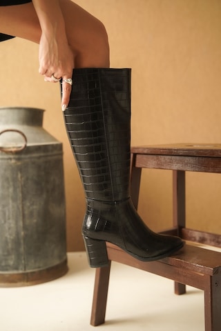 Hozefin Siyah Kroko Deri Topuklu 7 Cm Yanı Fermuarlı Günlük Kullanım Çizme Siyah Kroko