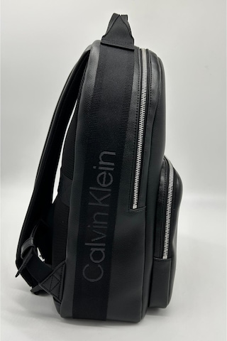 Calvin Klein Erkek Dokuma Kayışlı Yuvarlak Siyah Sırt Çantası-13362 Black / White Webbing