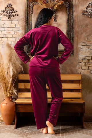 Nisanca Büyük Beden Kadife Kadın Pijama Takımı - Süper Soft Kadife Mürdüm