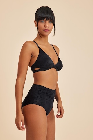 Amarelle Bali Siyah Dolgusuz Toparlayıcı Bikini Takım Siyah