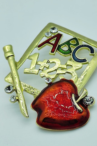 Öğretmen Temalı Abc 123 Kırmızı Elma Taşlı Broş Renkli Eğitim Sembollü Brooch Çok Renkli