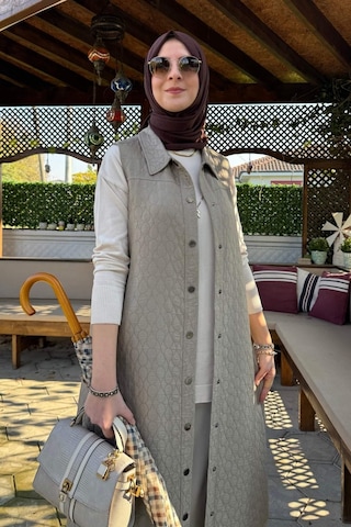 Rabia Şamlı Safir Kapitone Yelek Vizon Çok Renkli