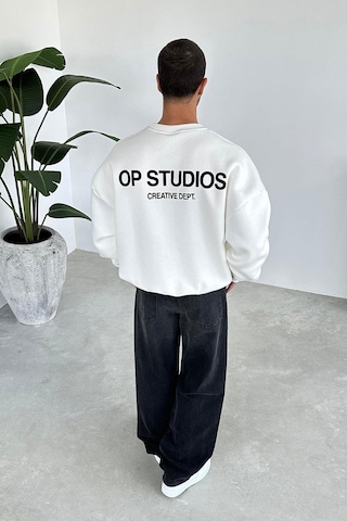 Beyaz Studios Creative Oversize Sweat Beyaz