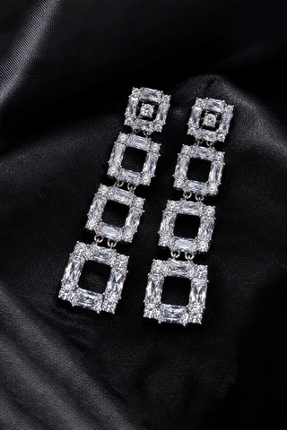 Valmont Accessories Zirkon Taşlı Geometrik Kare Sallantılı Kadın Küpe Gümüş Renk Şık Abiye Tasarım